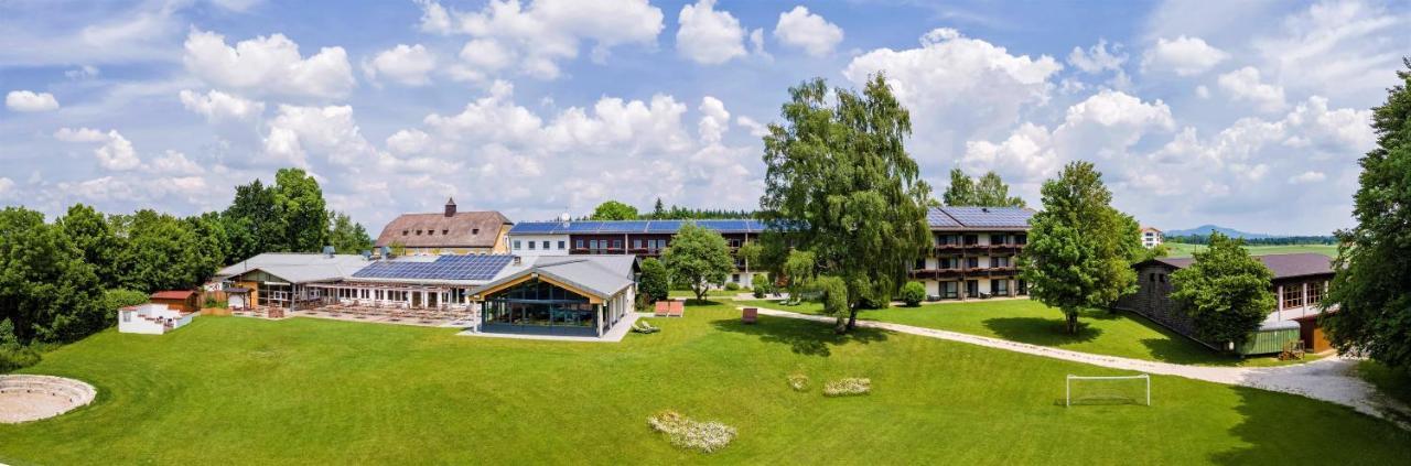Haus Chiemgau - Kolping-Familienhotel Teisendorf Exterior foto
